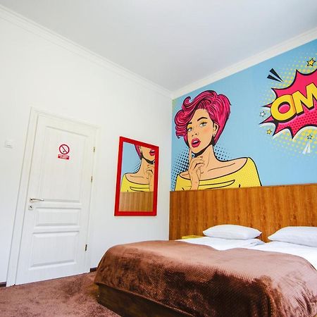 Pop Art Hostel Leópolis Exterior foto